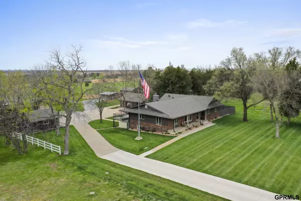 2129 H Street, Fairbury, NE 68352