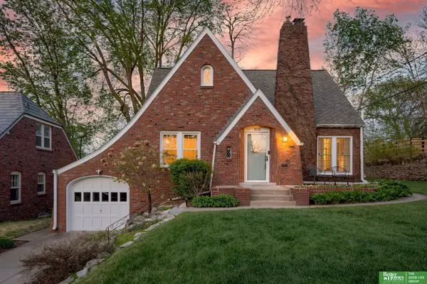 1515 N 51 Street, Omaha, NE 68104