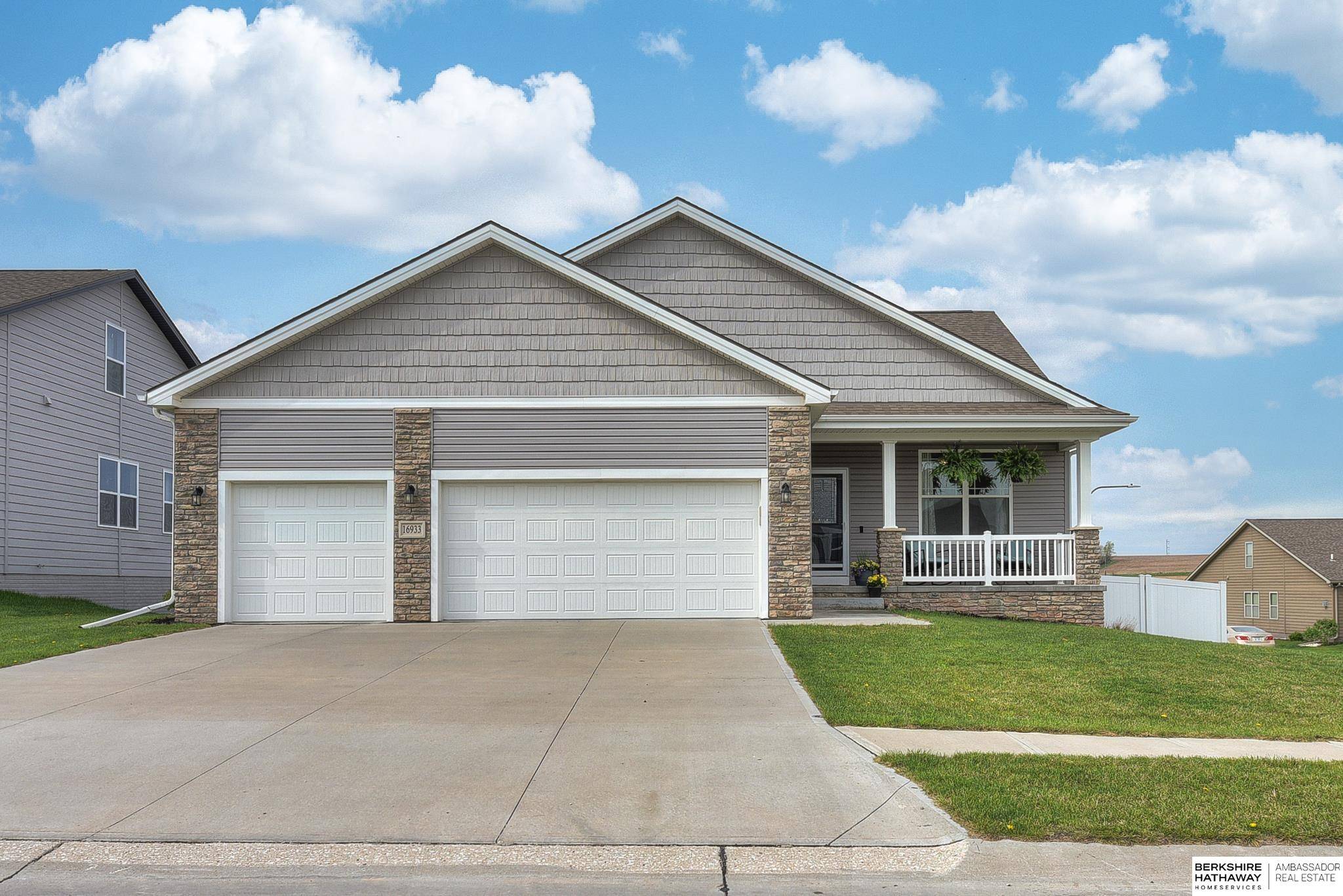 16933 Jackson Avenue, Gretna, NE 68028