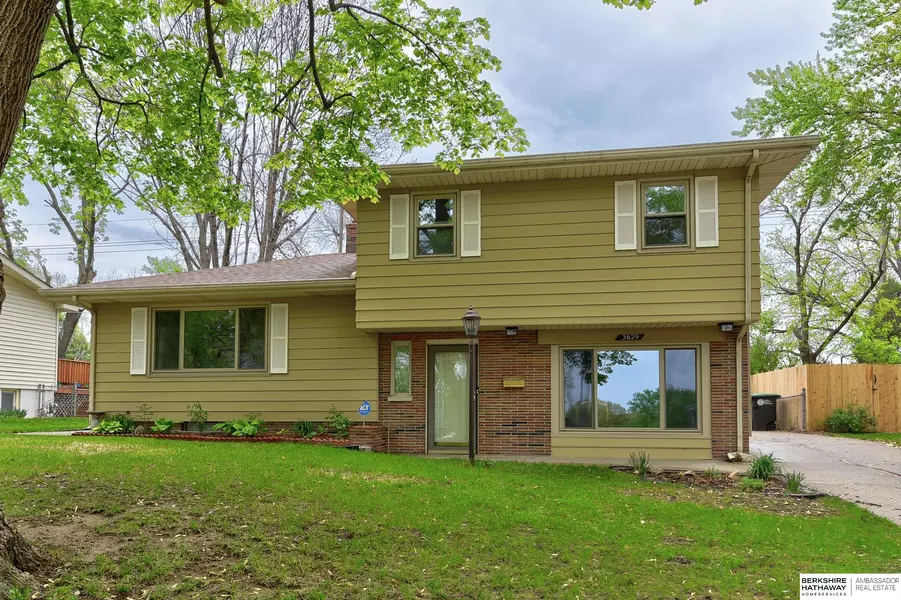 3629 S 75 Street, Omaha, NE 68124