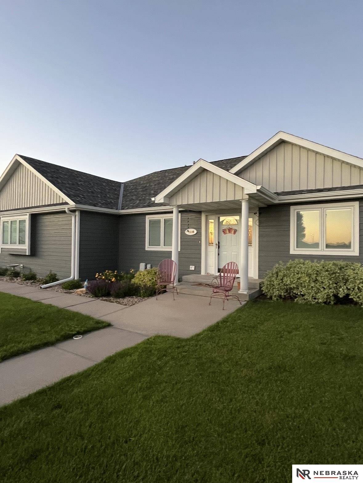 4904 Loch Loyal Court, Hastings, NE 68901