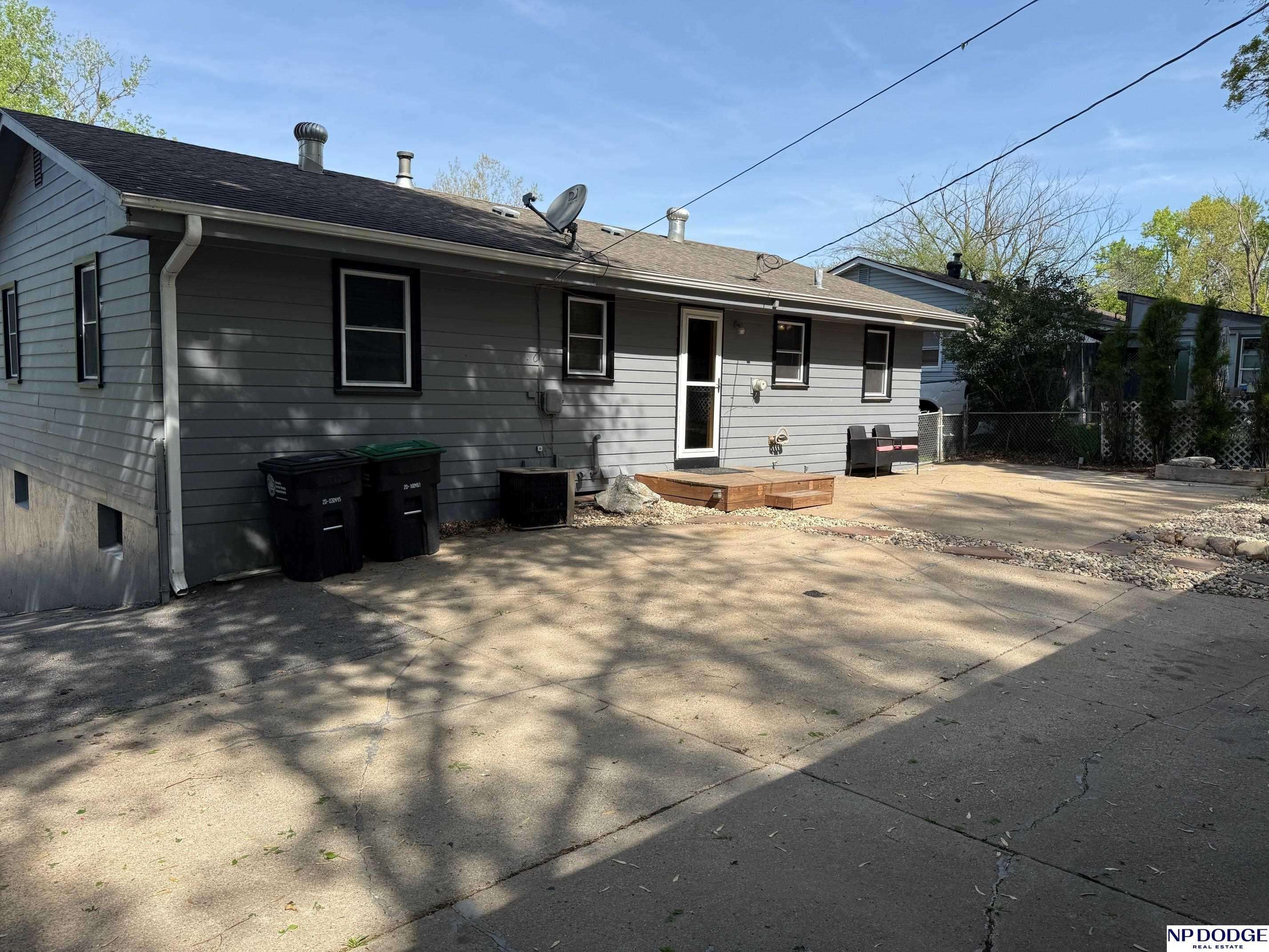 Omaha, NE 68152,6911 N 64th Street