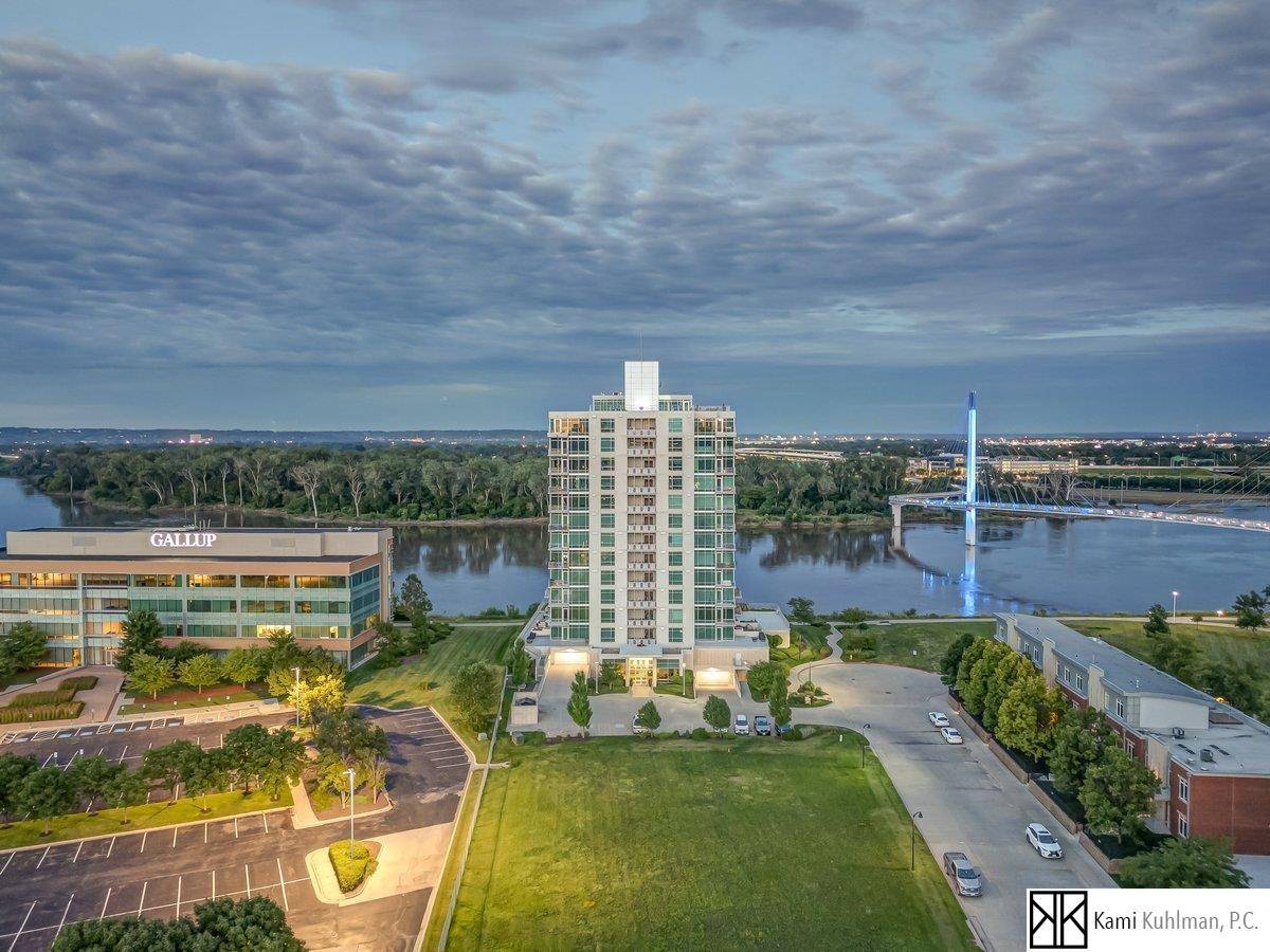 Omaha, NE 68102,444 Riverfront Plaza  #801