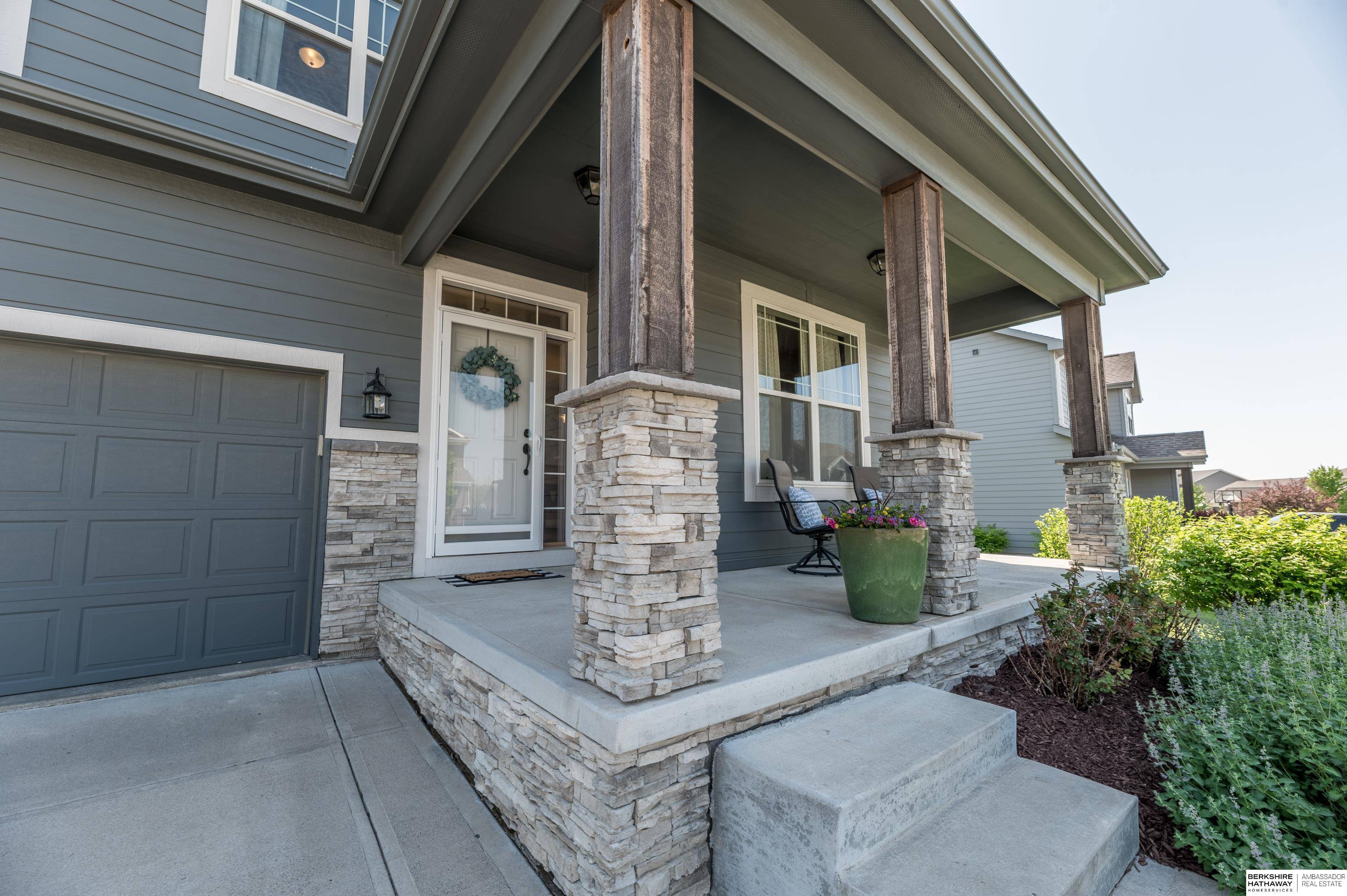 7031 S 184th Street, Omaha, NE 68136
