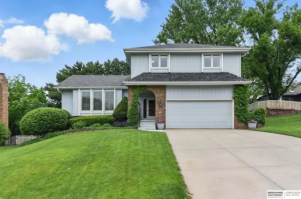15666 Leavenworth Street, Omaha, NE 68118