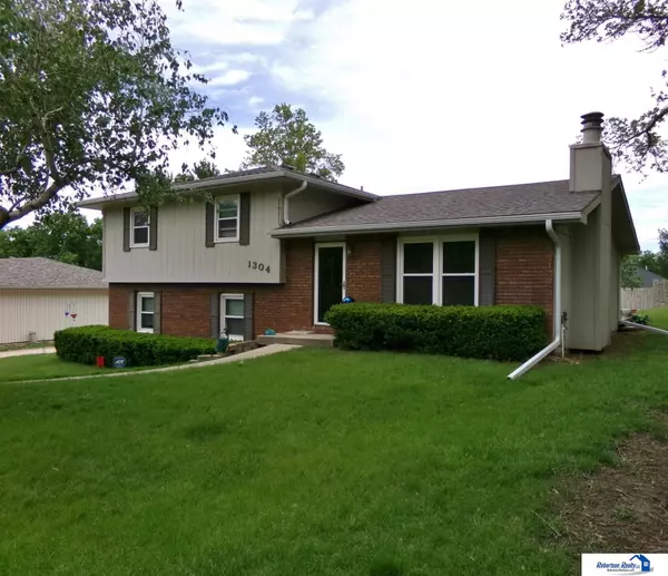 Beatrice, NE 68310,1304 S 4Th Avenue