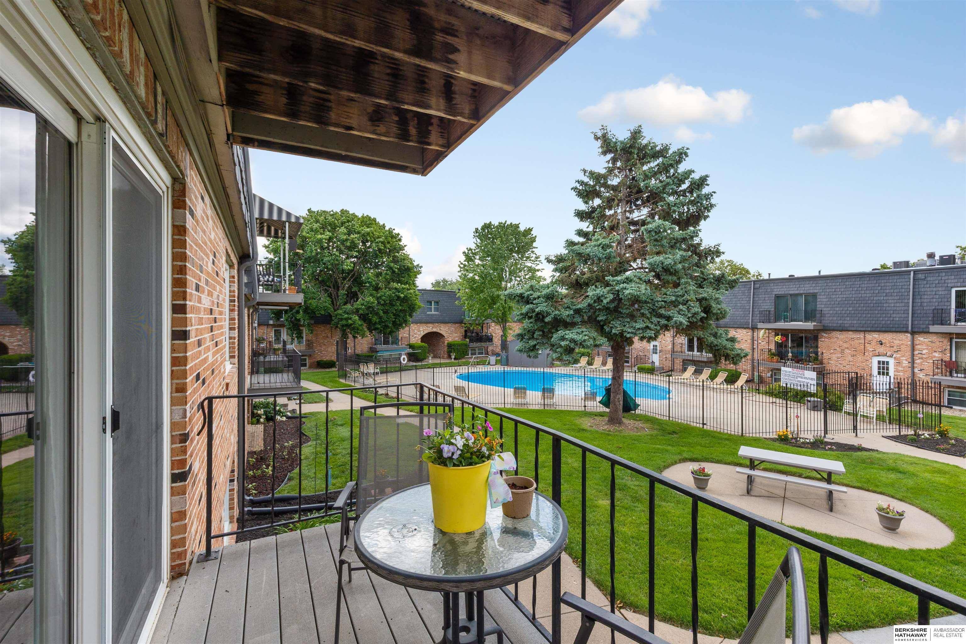 12727 Woodcrest Plaza  #3-223, Omaha, NE 68137