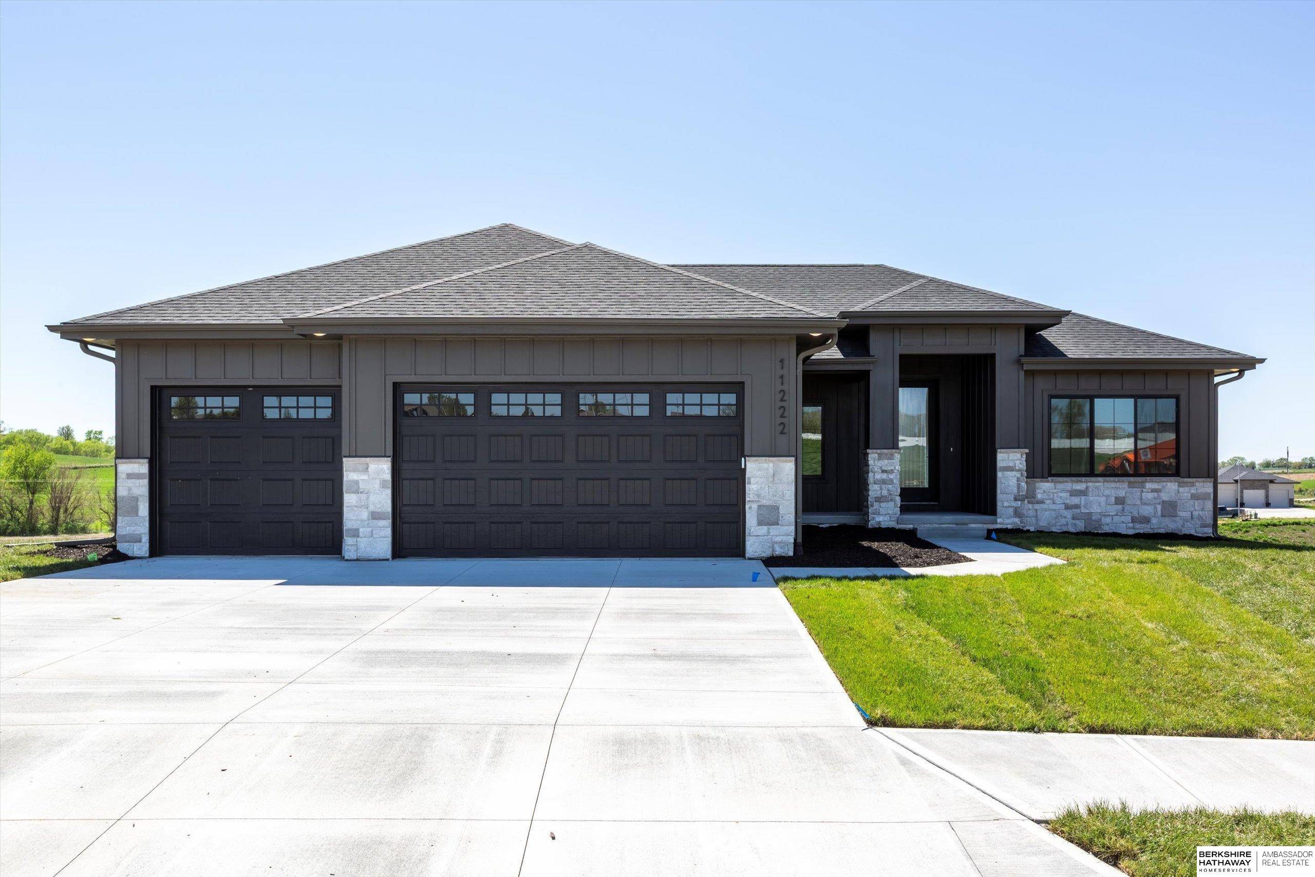 Bennington, NE 68007,11019 N 166th Street