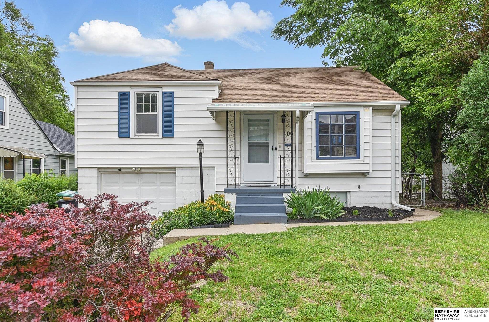 1107 N 50th Avenue, Omaha, NE 68132