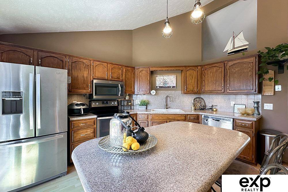 Omaha, NE 68135,16621 Madison Street