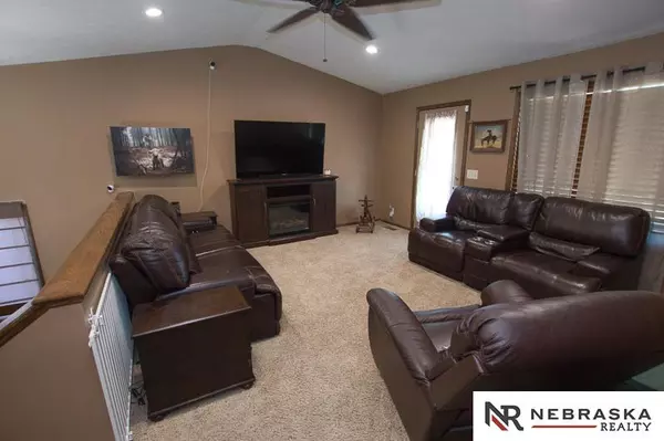 Waverly, NE 68462,14311 Oldfield Street