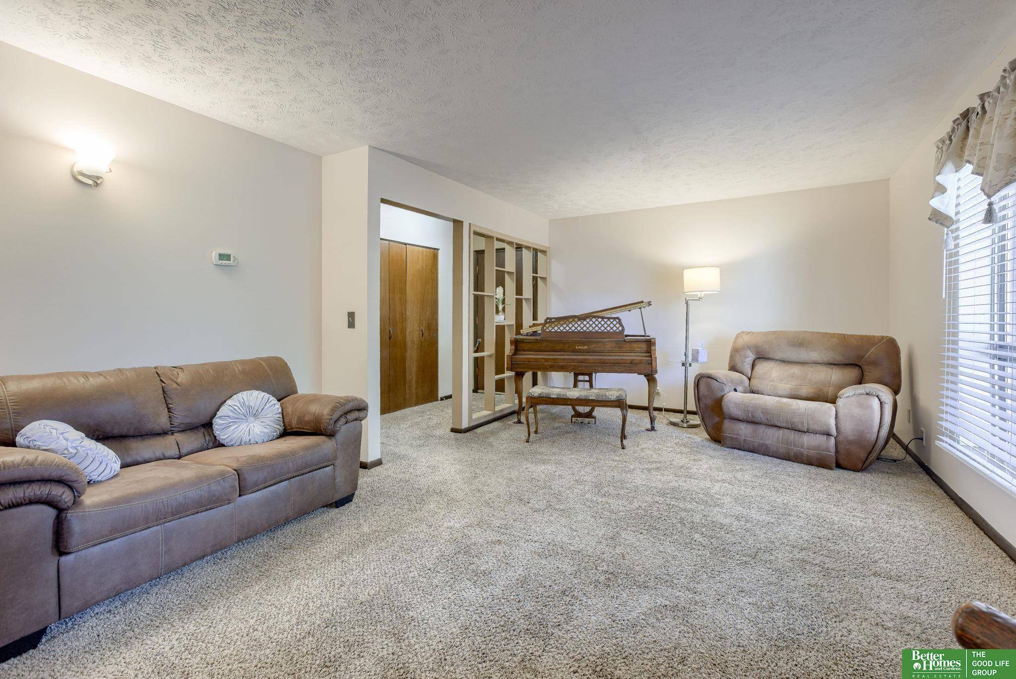 Omaha, NE 68144,12025 Pierce Plaza  #123