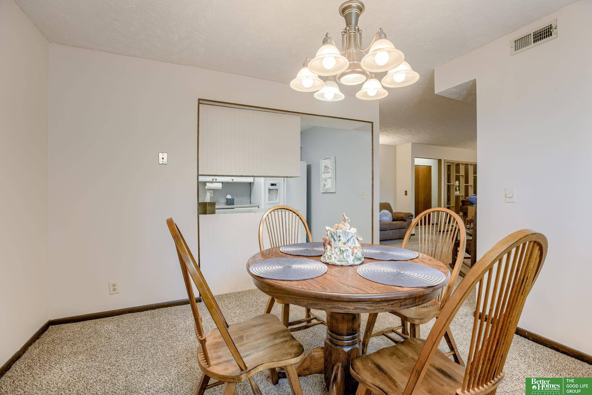 Omaha, NE 68144,12025 Pierce Plaza  #123