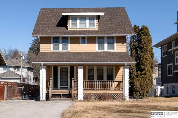 3332 Walnut Street,  Omaha,  NE 68105