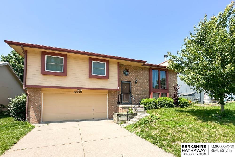 5556 S 155 Street, Omaha, NE 68137
