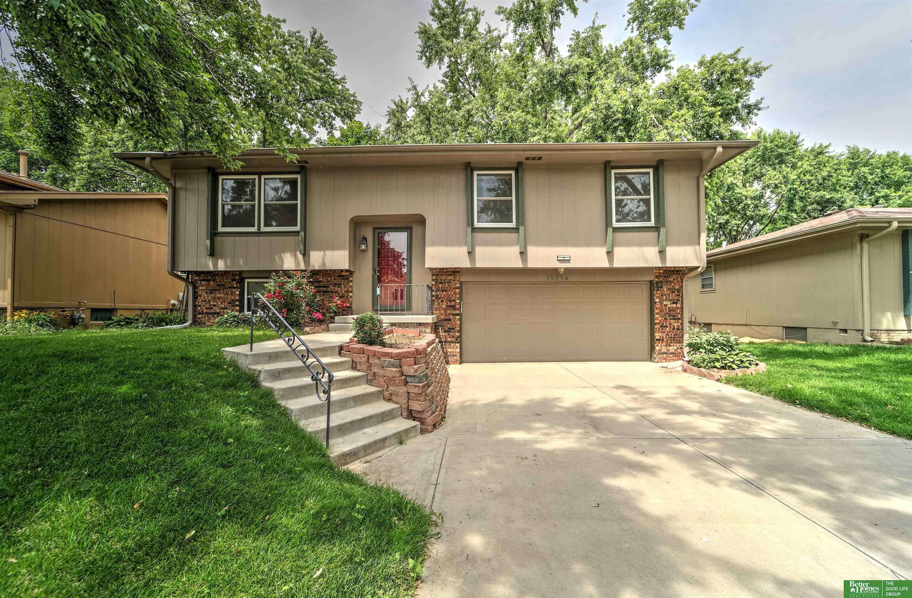15934 Arbor Circle, Omaha, NE 68130