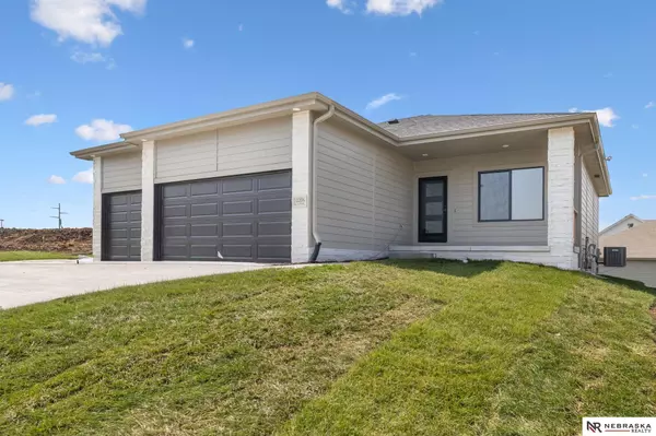 12206 S 113th Street,  Papillion,  NE 68046