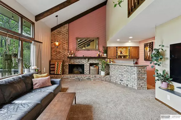 Omaha, NE 68130,16604 Cedar Circle