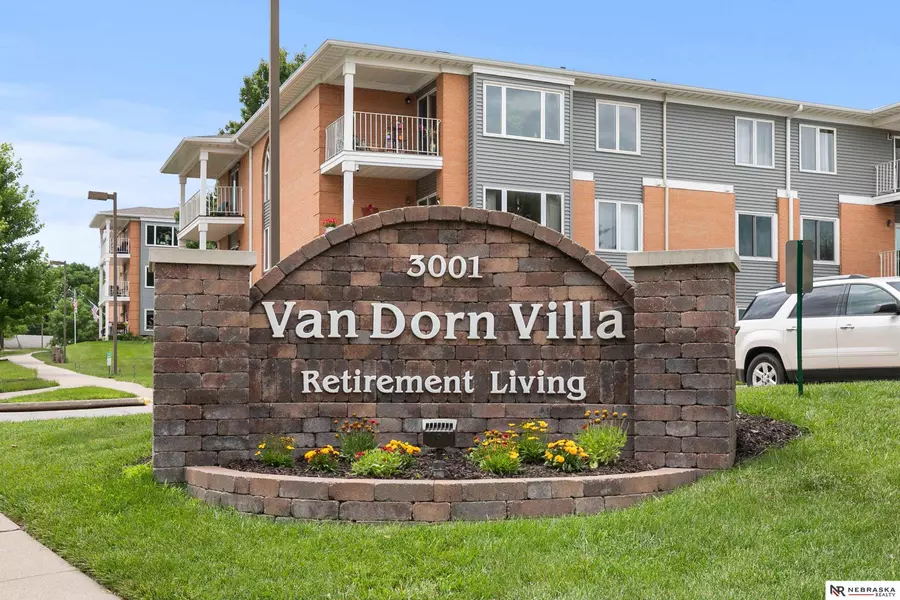 3001 S 51st St Court #317, Lincoln, NE 68506
