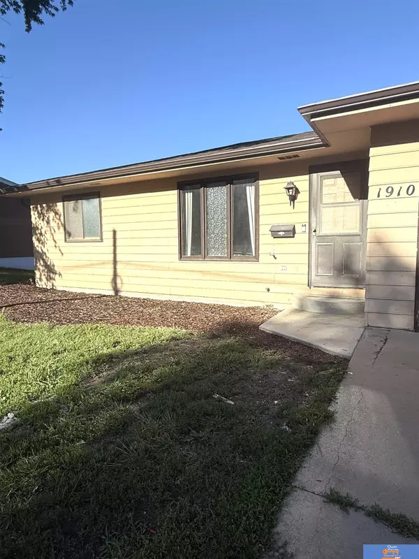 Beatrice, NE 68310,1910-1912 S 5th Avenue