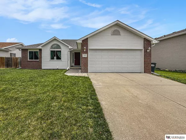 1828 SW 33 Street, Lincoln, NE 68522
