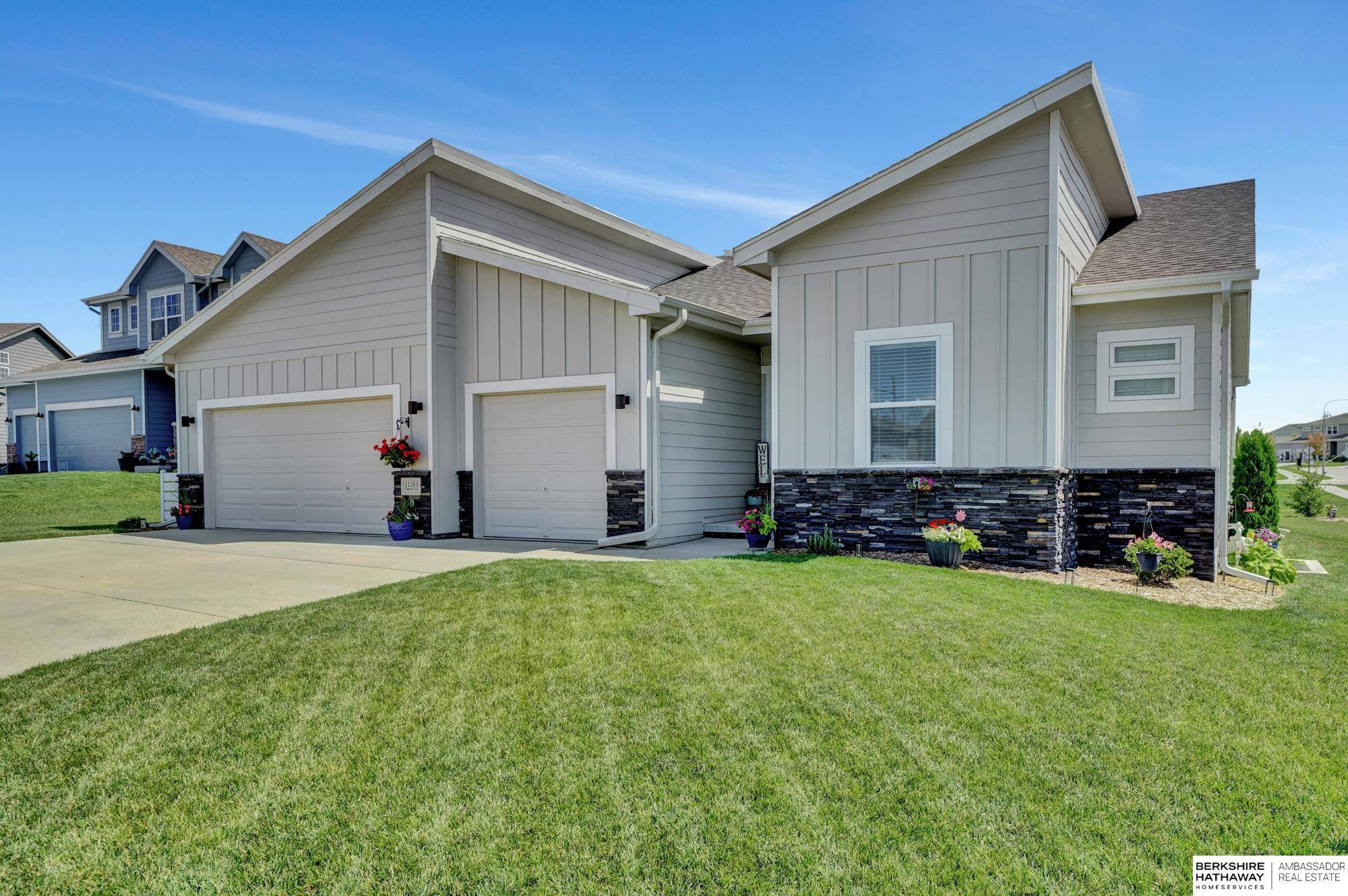 11263 Osprey Circle, Papillion, NE 68046