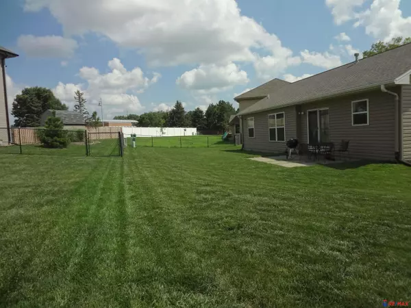 La Vista, NE 68128,10003 S 100 Circle