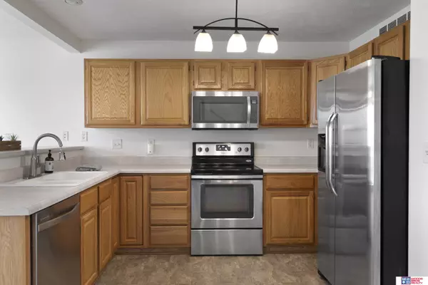 Lincoln, NE 68526,6800 S 90th Street