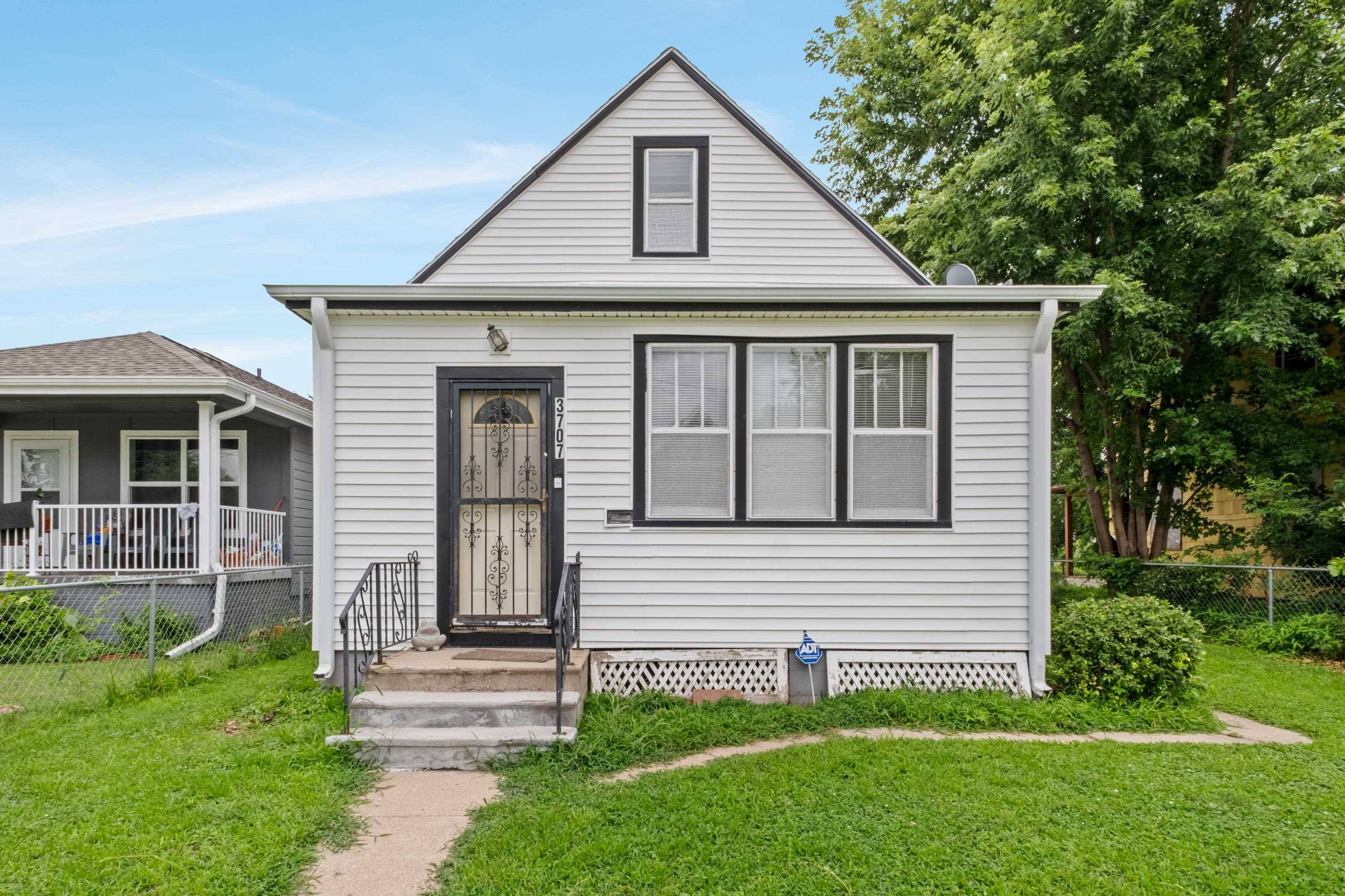 3707 N 19th Street, Omaha, NE 68110