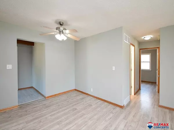 Lincoln, NE 68521,932 Manatt Street