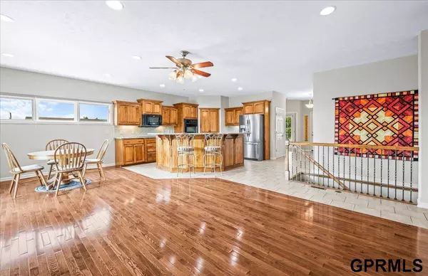 11719 S 203rd Street, Gretna, NE 68028