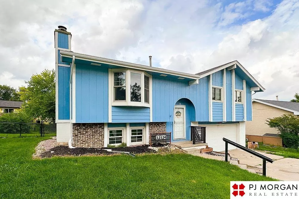 Omaha, NE 68164-0000,12124 Burdette Circle