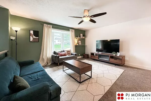 Omaha, NE 68164-0000,12124 Burdette Circle