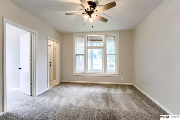 Omaha, NE 68105,1003 S 42nd Street