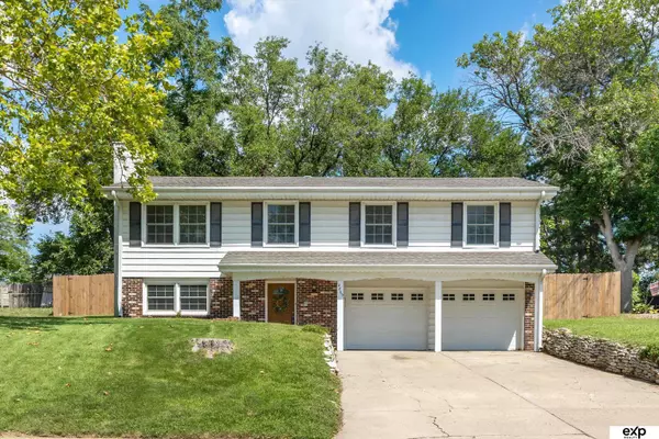 4809 S 91 Avenue Circle,  Omaha,  NE 68127