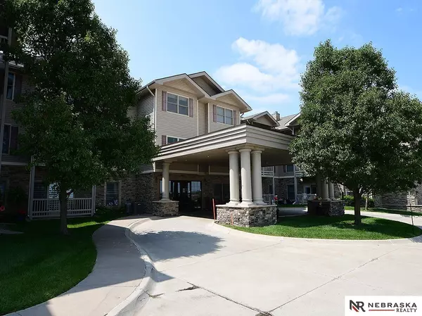 Lincoln, NE 68521,5831 Enterprise Drive  #110