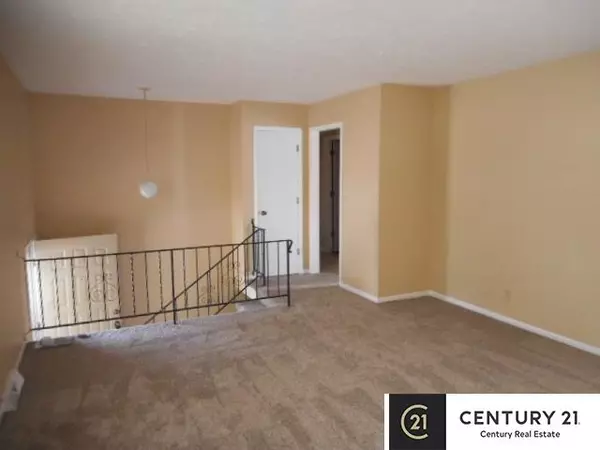 Bellevue, NE 68123,1029 Grenoble