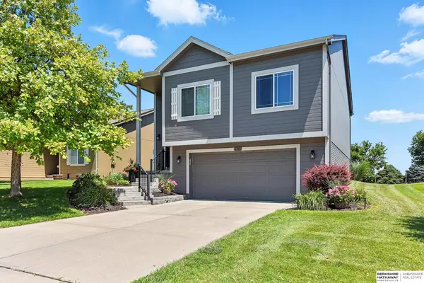 6709 N 142nd Street, Omaha, NE 68164