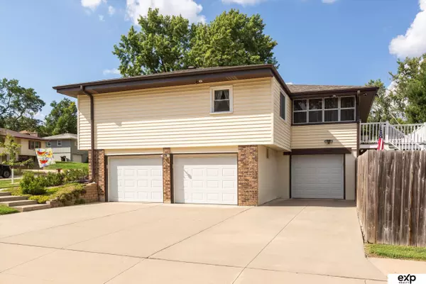 Omaha, NE 68127,5529 S 102nd Street