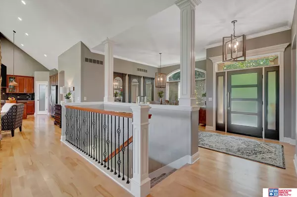 Lincoln, NE 68526,8610 Oakmont Drive