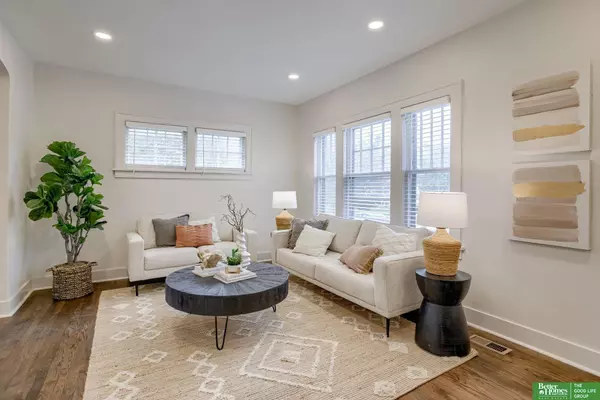 Omaha, NE 68132,4905 & 4905 1/2 Capitol Avenue