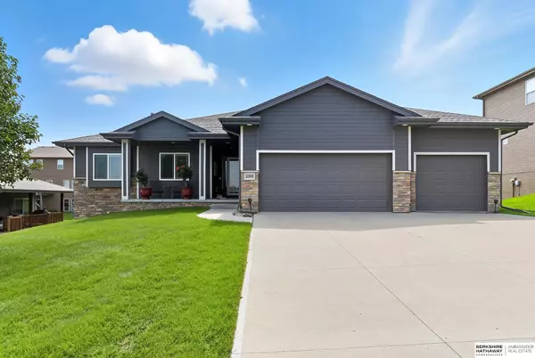 2303 Lola Avenue, Bellevue, NE 68147