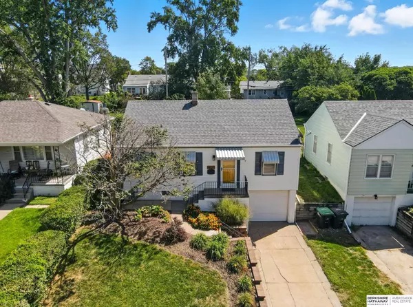 Omaha, NE 68106,1927 S 61st Street