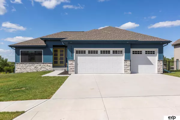 Papillion, NE 68046,10206 Longshore Avenue