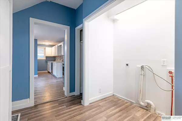 Council Bluffs, NE 51503,122 E Angle Avenue