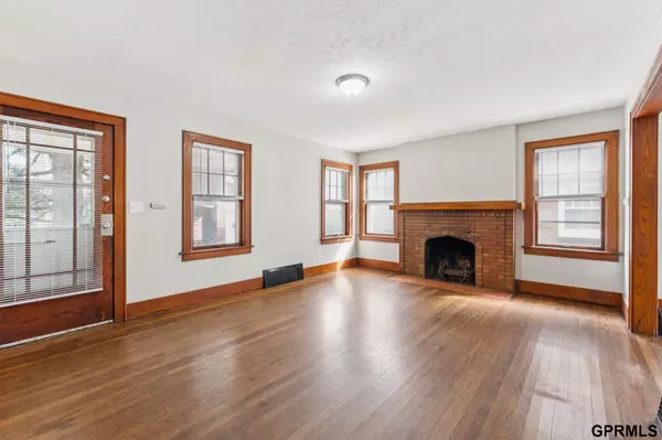 Omaha, NE 68112,2859 Iowa Street