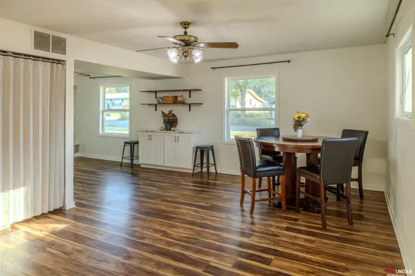 Lincoln, NE 68505,5600 Wilshire Boulevard