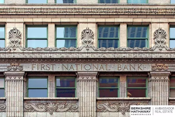 Omaha, NE 68102,300 S 16th Street #401