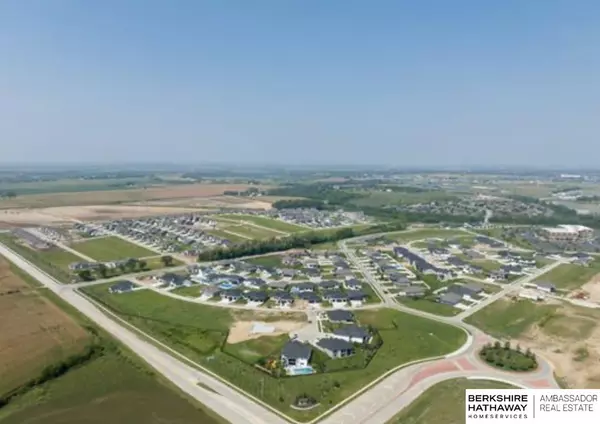 Omaha, NE 68022,6707 S 207 Avenue