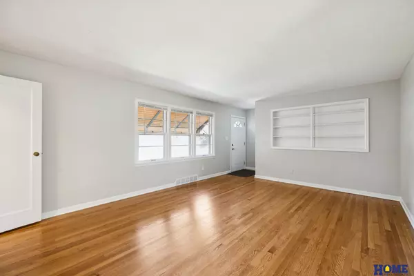 Lincoln, NE 68505,1040 N 66th Street